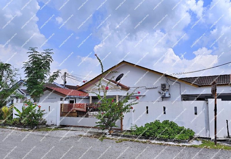 Taman Dato Hormat, Telok Panglima Garang