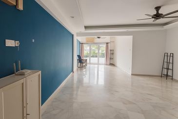 Awana Puri Condominiums