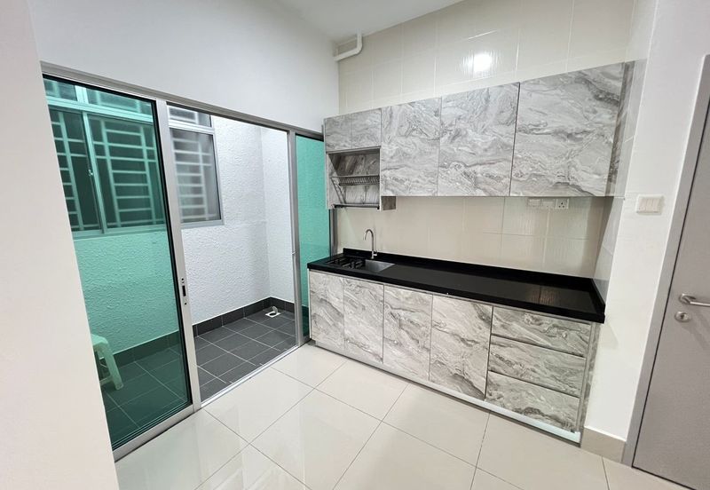 Sungai Besi Razak Residences 2 Bedroom Partially Furnished For Rent