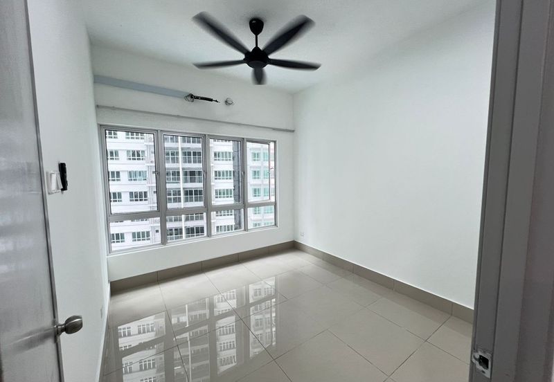 Sungai Besi Razak Residences 2 Bedroom Partially Furnished For Rent