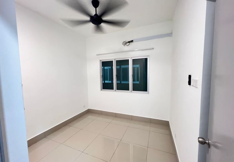 Sungai Besi Razak Residences 2 Bedroom Partially Furnished For Rent