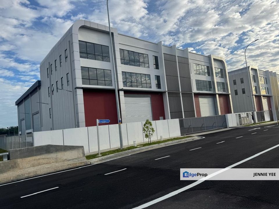 Banting New 3 Storey Semi-D Factory, Selangor, Banting