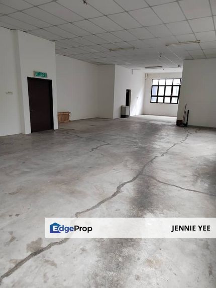 Bukit Jelutong Seksyen U8 1st Floor Office , Selangor, Shah Alam