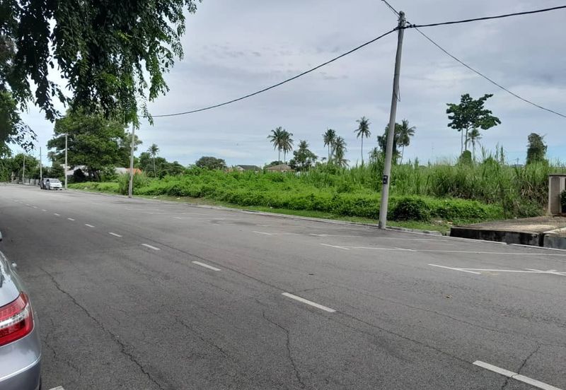 LAND FOR SALE, JALAN STADIUM, MUAR, JOHOR