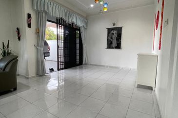 Taman Mesra Muar house for rent