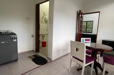 Taman Mesra Muar house for rent