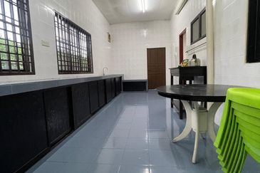 Taman Mesra Muar house for rent