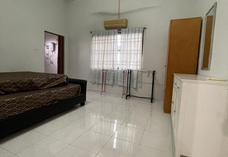 Taman Mesra Muar house for rent