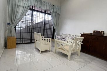 Taman Mesra Muar house for rent