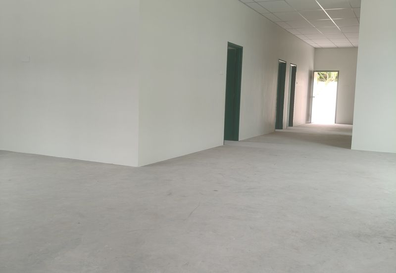 Commercial house for rent, Muar