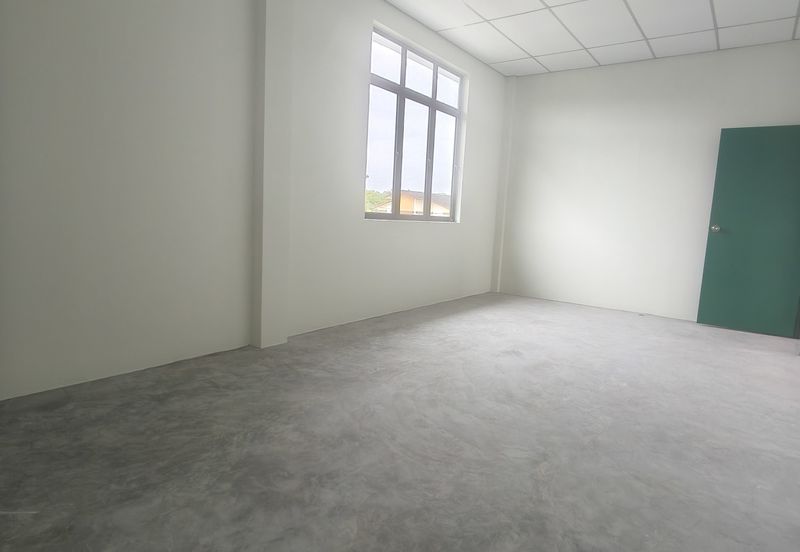 Commercial house for rent, Muar