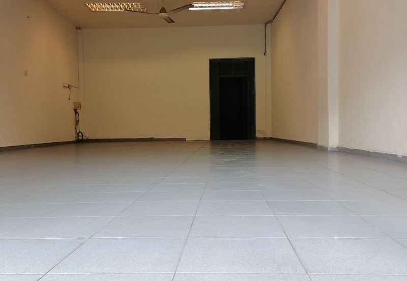 Shop for sale, jln salleh, muar