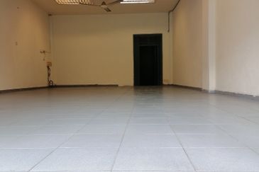 Shop for sale, jln salleh, muar