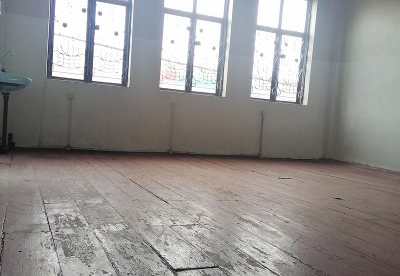 Shop for sale, jln salleh, muar