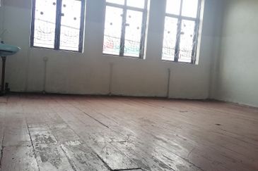 Shop for sale, jln salleh, muar