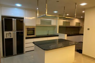 Jalan Setia Impian U13/8F