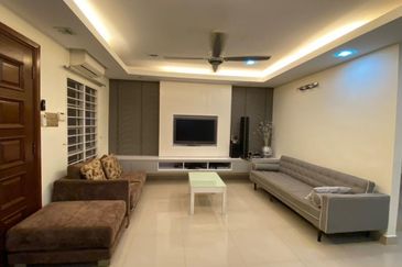 Jalan Setia Impian U13/8F