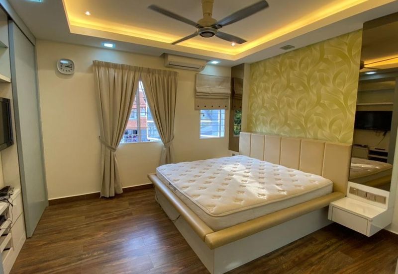 Jalan Setia Impian U13/8F