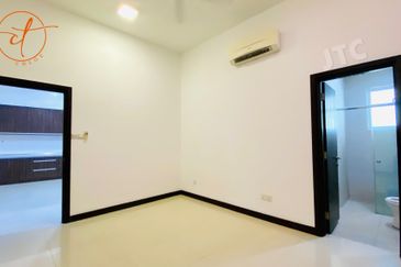 Jalan Setia Duta U13/21