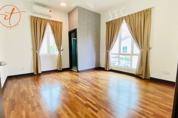 Jalan Setia Duta U13/21