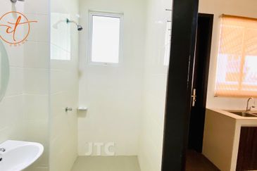 Jalan Setia Duta U13/21