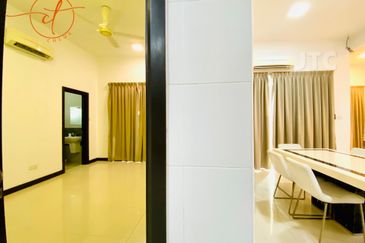 Jalan Setia Duta U13/21