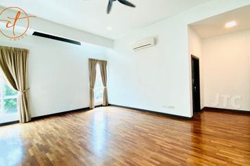 Jalan Setia Duta U13/21