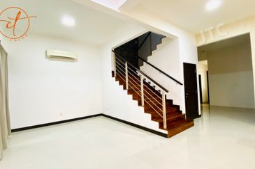 Jalan Setia Duta U13/21