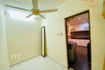 Jalan Setia Impian U13/8A