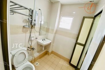 Jalan Setia Impian U13/8A