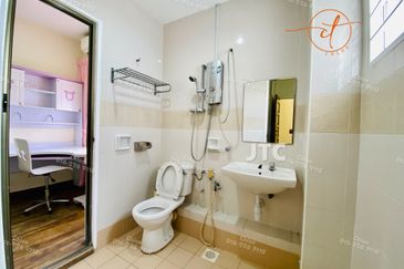 Jalan Setia Impian U13/8A