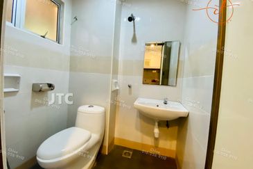 Jalan Setia Impian U13/8A