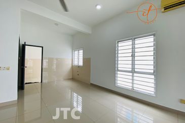 Jalan Setia Impian U13/7