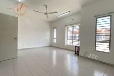 Jalan Setia Indah U13/10A