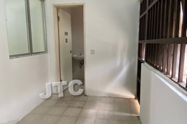 Jalan Setia Indah U13/11G