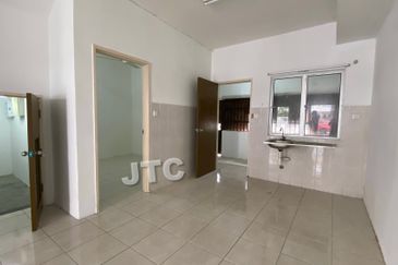 Jalan Setia Indah U13/11G