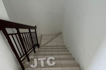 Jalan Setia Indah U13/11G