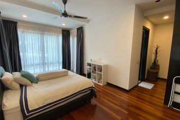 Duta Villa, Setia Alam