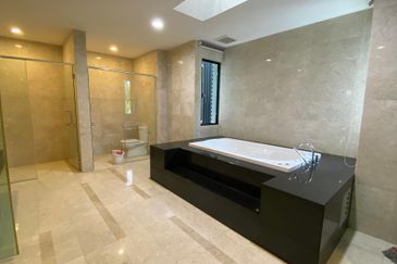 Duta Villa, Setia Alam