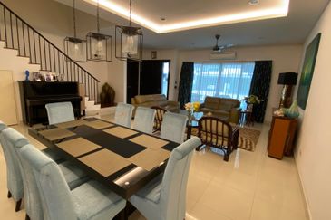 Duta Villa, Setia Alam