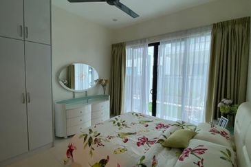 Duta Villa, Setia Alam