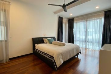 Duta Villa, Setia Alam