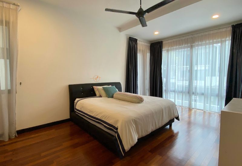 Duta Villa, Setia Alam