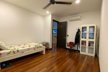 Duta Villa, Setia Alam