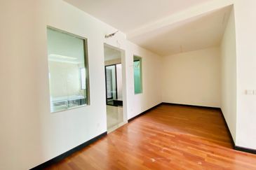 Duta Villa, Setia Alam