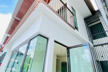 Duta Villa, Setia Alam