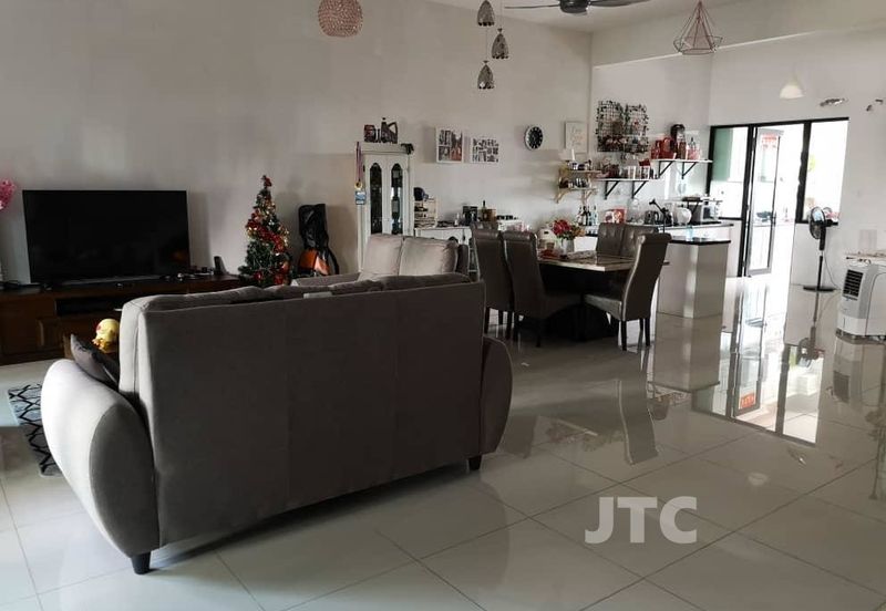 Duta Villa, Setia Alam