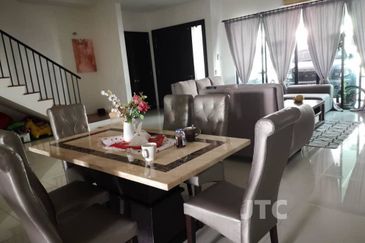 Duta Villa, Setia Alam