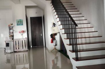 Duta Villa, Setia Alam