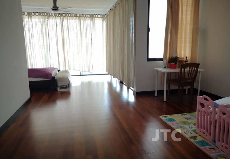 Duta Villa, Setia Alam